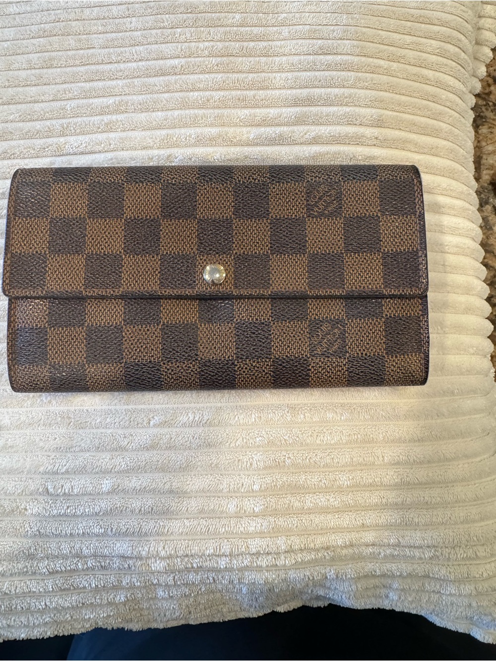 Authentic Louis Vuitton Damier Ebene